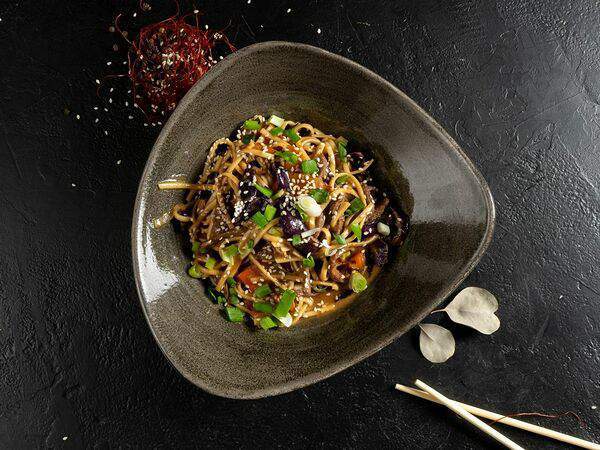 Golden Coffee - Лапша удон с говядиной