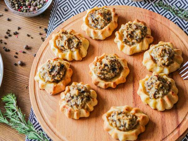 Тестов - Перепечки с курицей и грибами