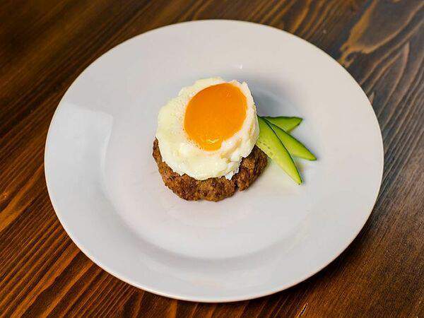 Два рубля - Бифштекс из говядины с яйцом