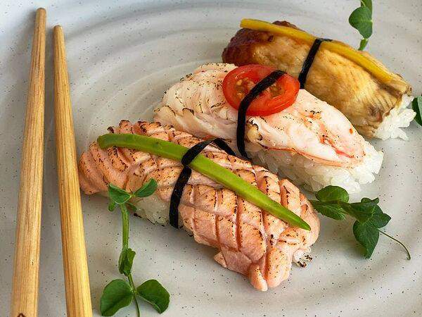 Susi Express - Суши с угрём New