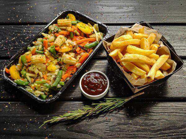 BulbaFrites - Комбо с овощами по-тайски и картофелем по-бельгийски фри