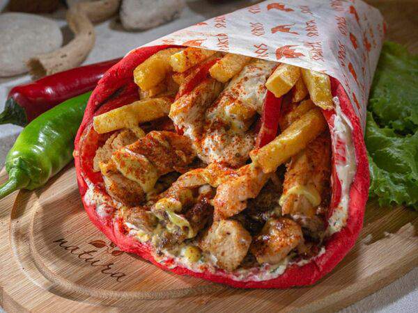 Гирос SPARTA - Гирос Red жгучий с курицей в пите