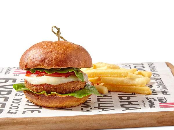 Mama Donna - Бургер с куриной котлетой и картофелем фри