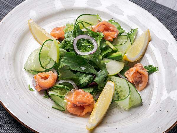 Шеннон - Салат из лосося с авокадо