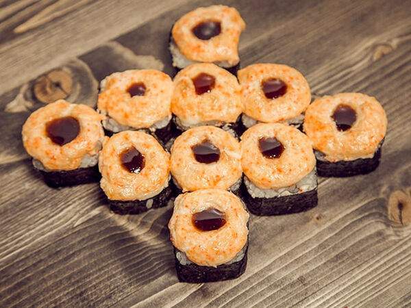 Неместные. Доставка еды и напитков - Ролл Запеченный с креветкой