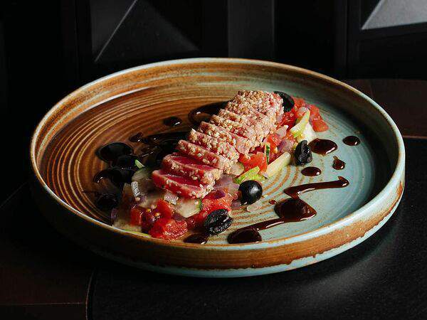 Мускат - Татаки из тунца с овощами