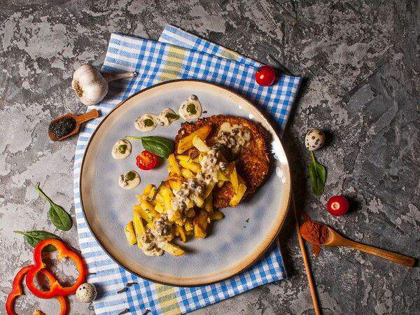 KUNAK HOUSE Халяль - Куриное филе с жареным картофелем