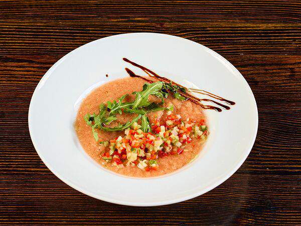 Паб #ПП - Гаспаччо с овощным тар-таром и сыром фета