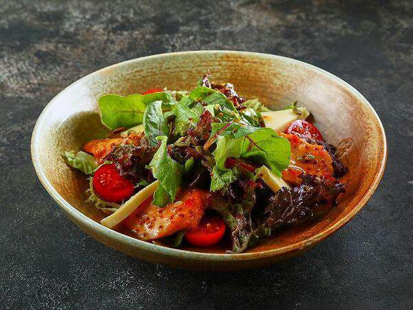 Двор Помидор - Теплый салат с лососем