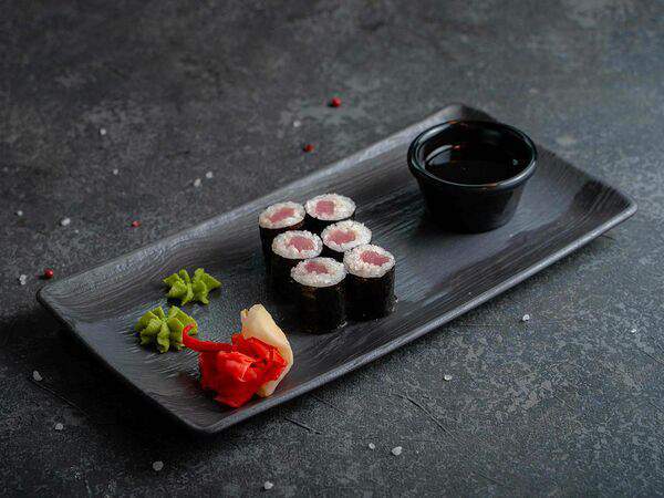 Macarena - Ролл с тунцом