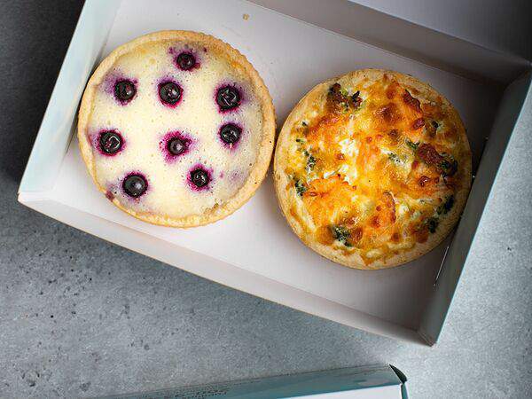 Машенькины пироги - Мини сет Румынский с черной смородиной и Амстердамский Четыре сыра