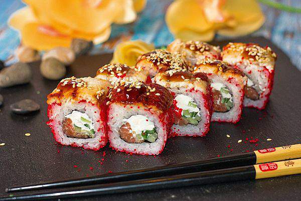 Луиджи - Ролл Калифорния с угрем