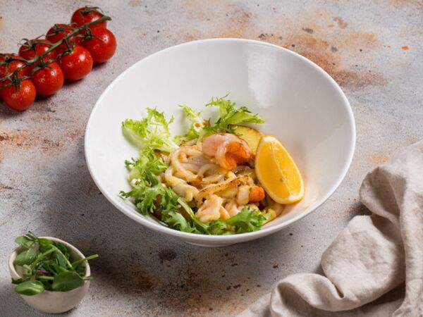 Traveler's coffee - Салат с морепродуктами