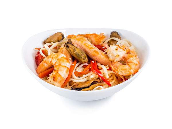 ПиццаРоллия - Удон с морским коктейлем