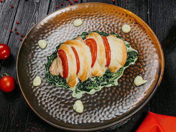 Best Hall - Курица капрезе