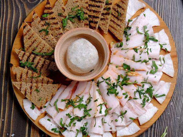 Купец - Тарелка Три Поросенка