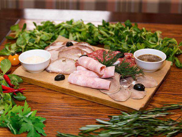 Первая Вареничная - Мясные лакомства