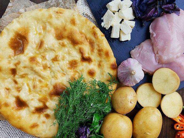 Осетинские пироги - Пирог с курицей, картошкой и сыром