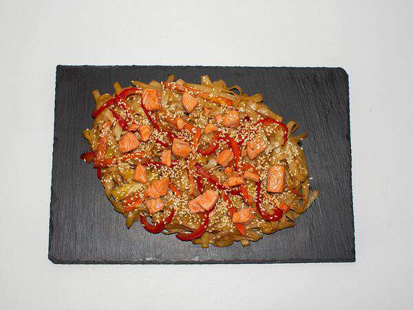 Brosfood - Лапша с лососем