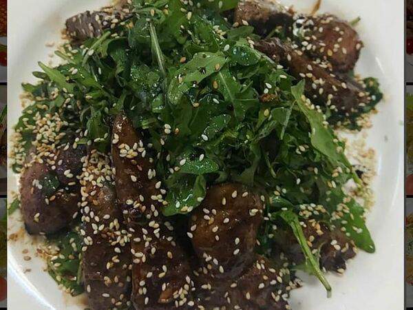 Бакинский дворик - Теплый салат с куриной печенью