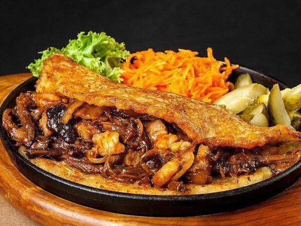 Старые традиции - Драник с томленой рваной говядиной