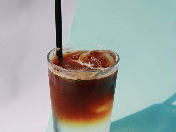 2A Concept. Coffee, Cake & Shop - Эспрессо тоник с лаймом