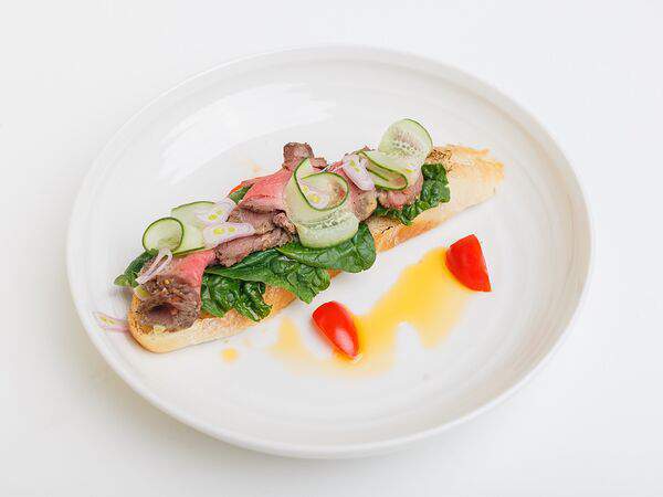 Глупый француз - Тост с ростбифом