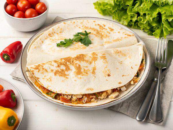 Бахетле - Кесадилья с курицей и сыром