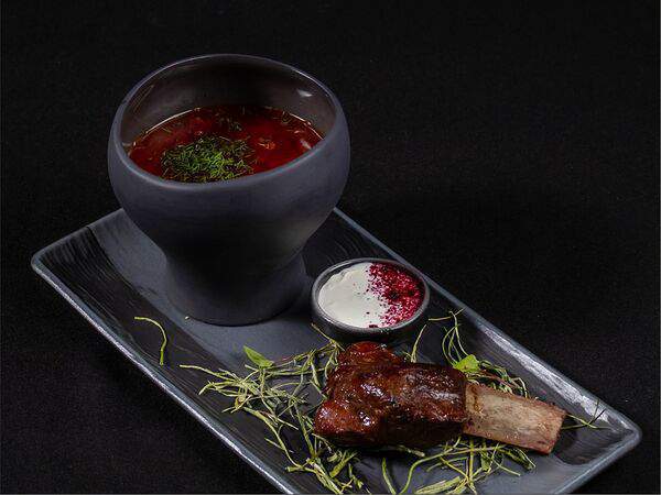 Ресторан Строгов - Борщ наваристый с ребром лося