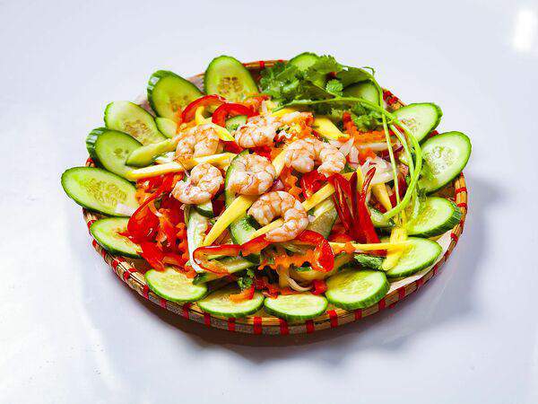 Фобо вьетнамская кухня - Салат Ха Лат Том