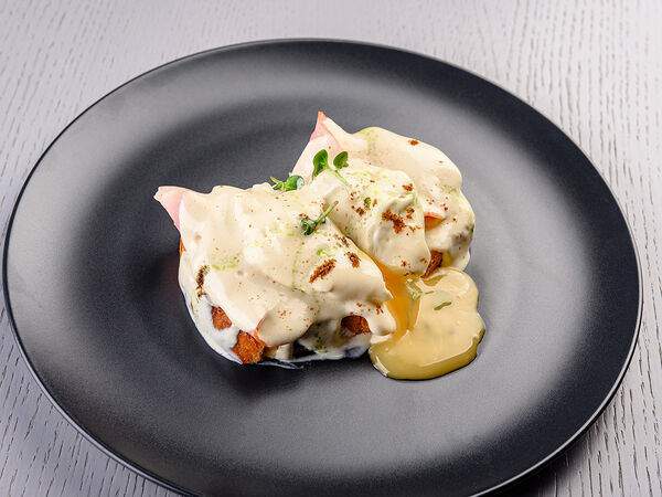 Formula coffee - Яйцо Бенедикт с лососем