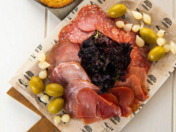 Лосось и кофе - Мясное ассорти