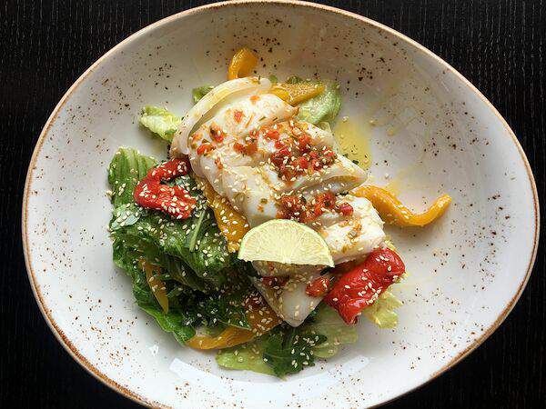 Белый берег - Салат с кальмаром гриль