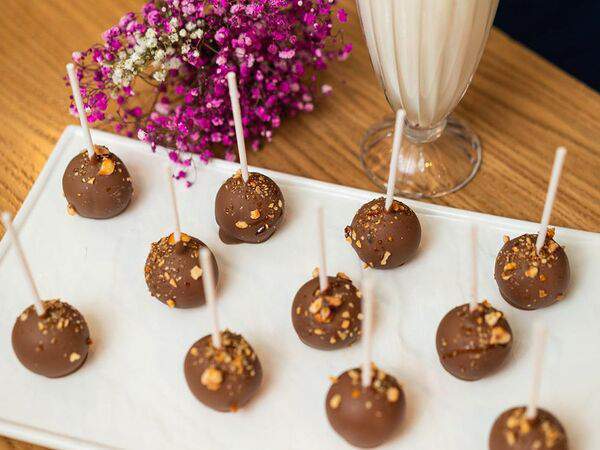 Theo - Кейк-попс