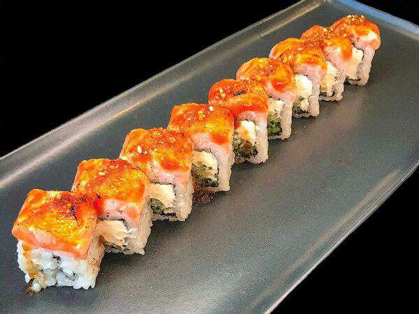 Sushi maki - Ролл Обури лосось