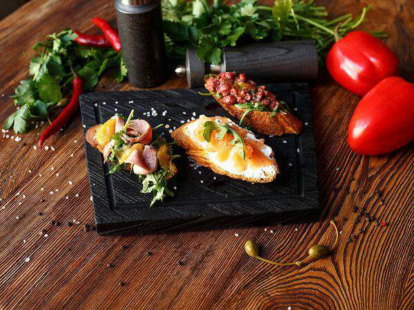 Угли - Сет из трёх брускетт