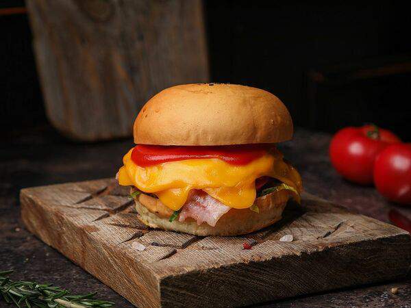 Бургерная №1 - Бургер с теплой куриной грудкой