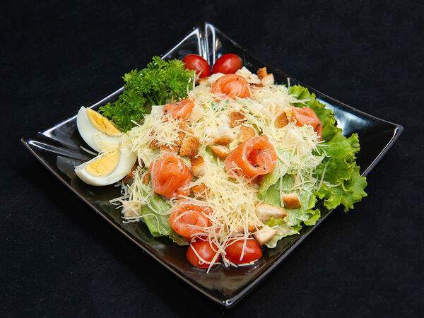Токио - Салат Цезарь с сёмгой