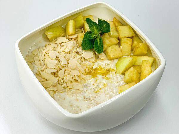 Лакомка - Каша овсяная с яблоком и орехом