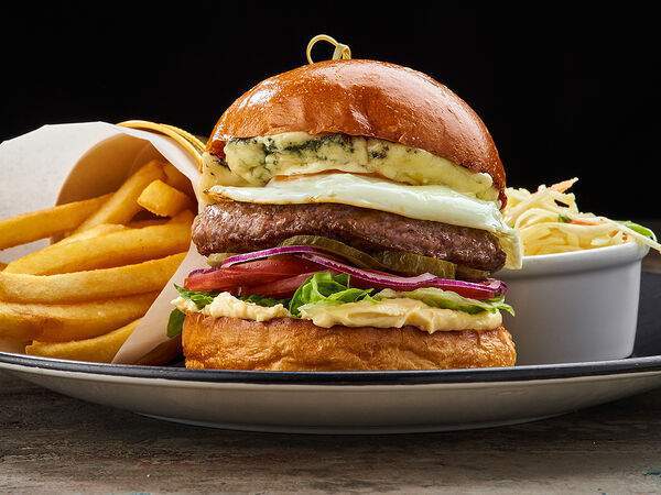 Corner Grill - Бургер блю чиз