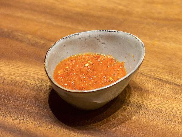 Сулугуни - Соус Аджика