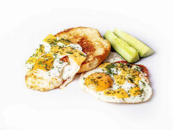 Хлебомясъ - Яичница с сыром и помидорами