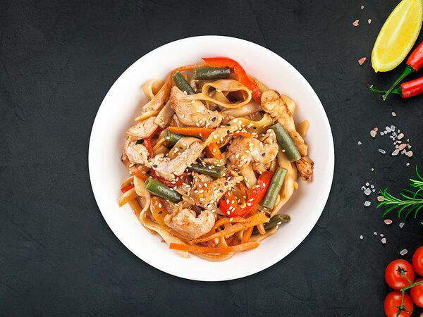 Easy kitchen - Удон с курицей в соусе терияки