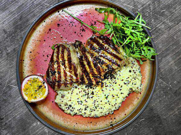 Gustavo - Медальоны из телятины с киноа и маракуйей