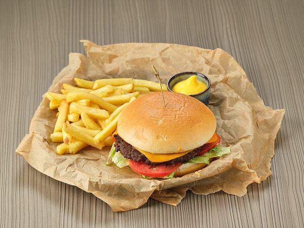 Джаст Смо - Бургер с мраморной говядиной и картофелем фри