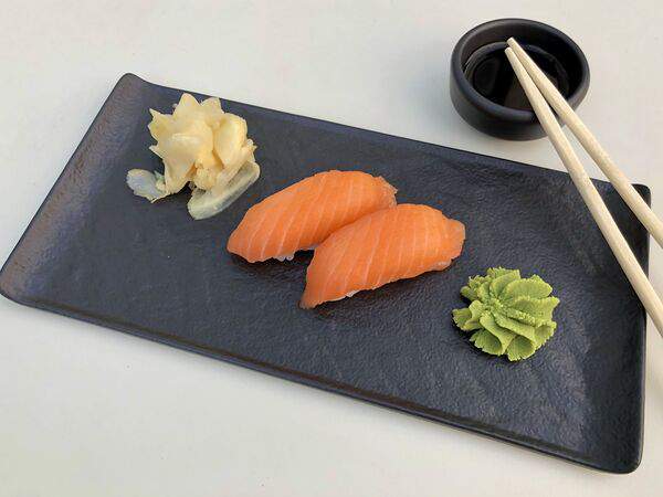 Лето на поляне - Суши Лосось