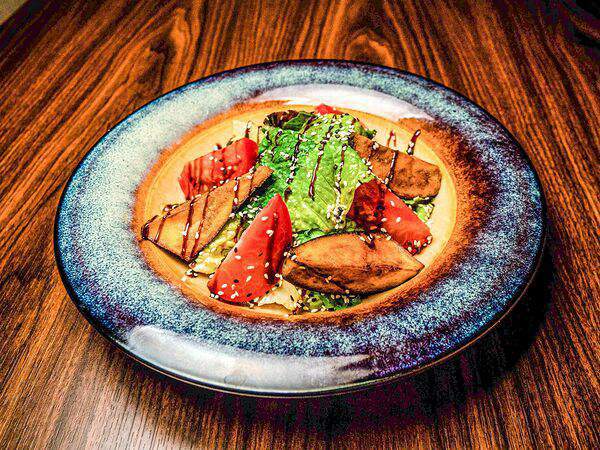 Пармеzан - Теплый салат с хрустящими баклажанами