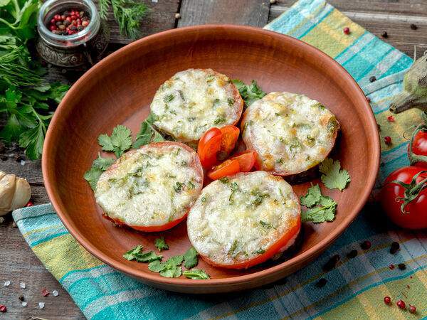 Кафе Барашки - Запеченные баклажаны и томаты с сыром