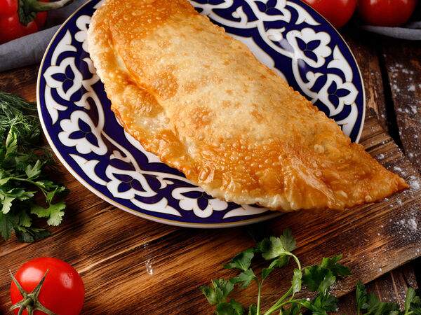 Фьюжн - Чебурек с бараниной