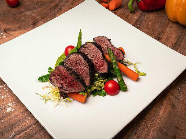 Долина солнца - Стейк Медальон с овощами